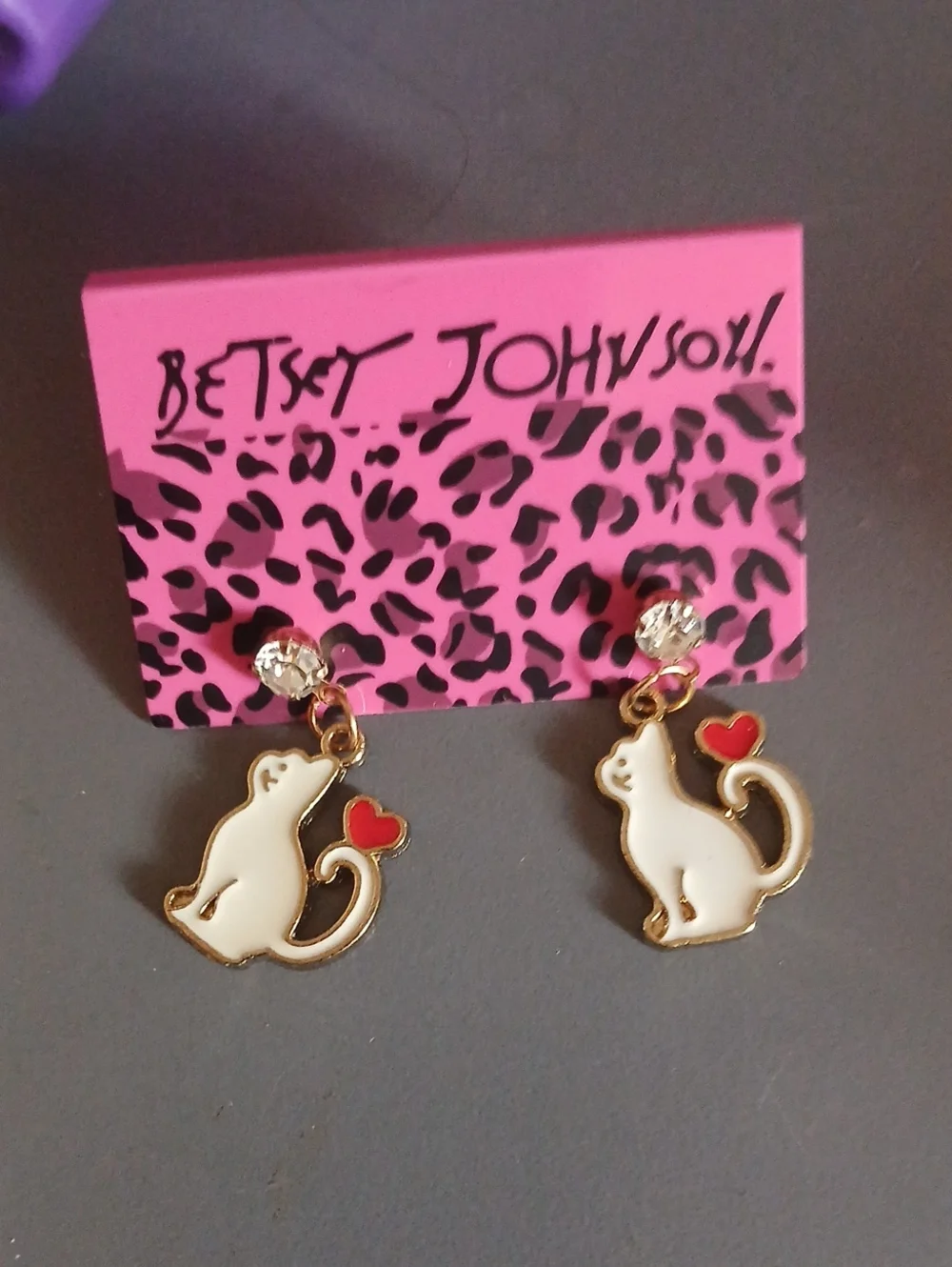 Betsey Johnson White Cat Heart Drop Earrings